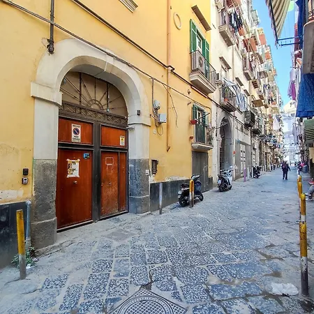 Toto 2 3* Naples